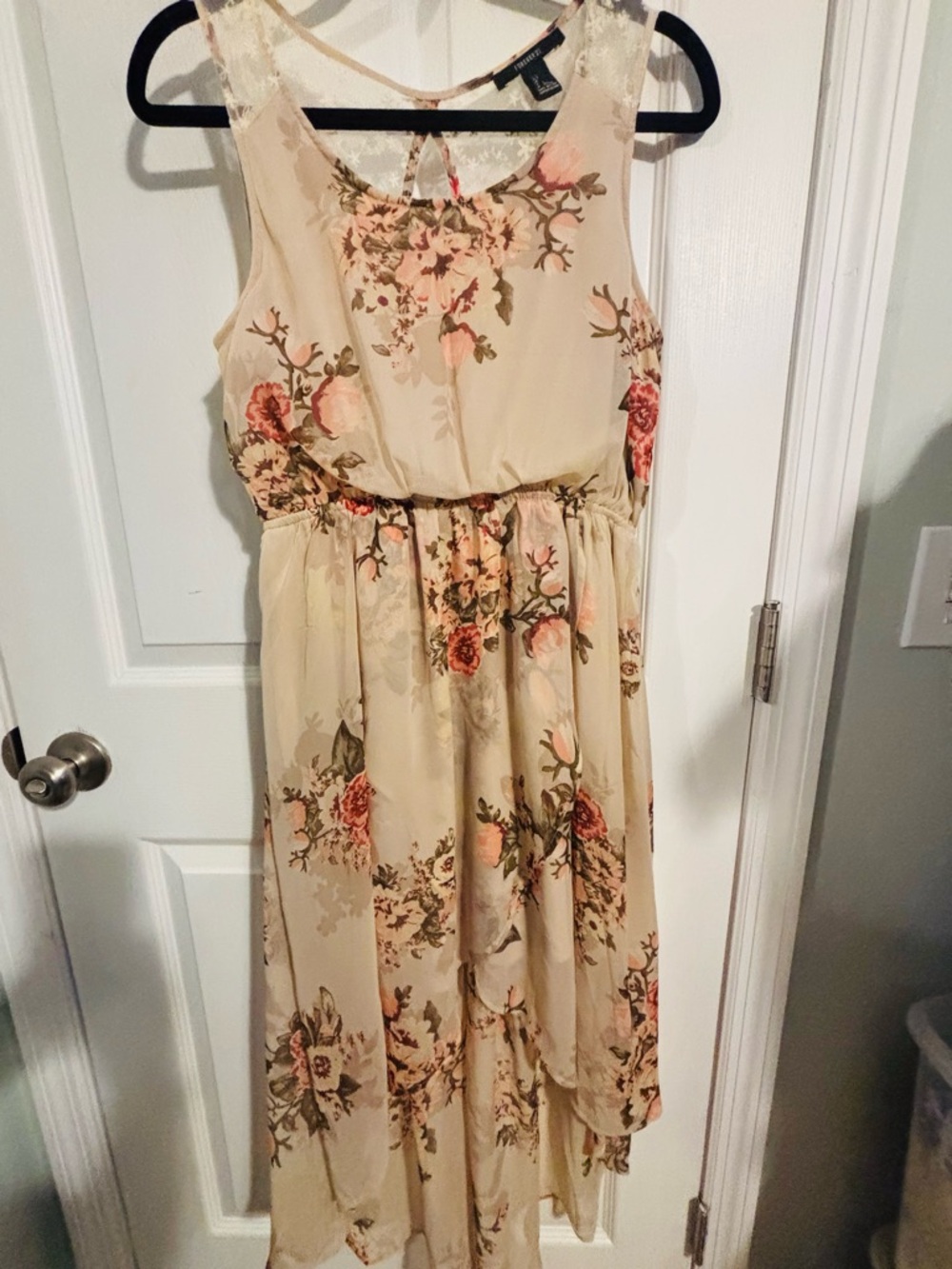 Forever 21 Cream and Peach Floral Dress